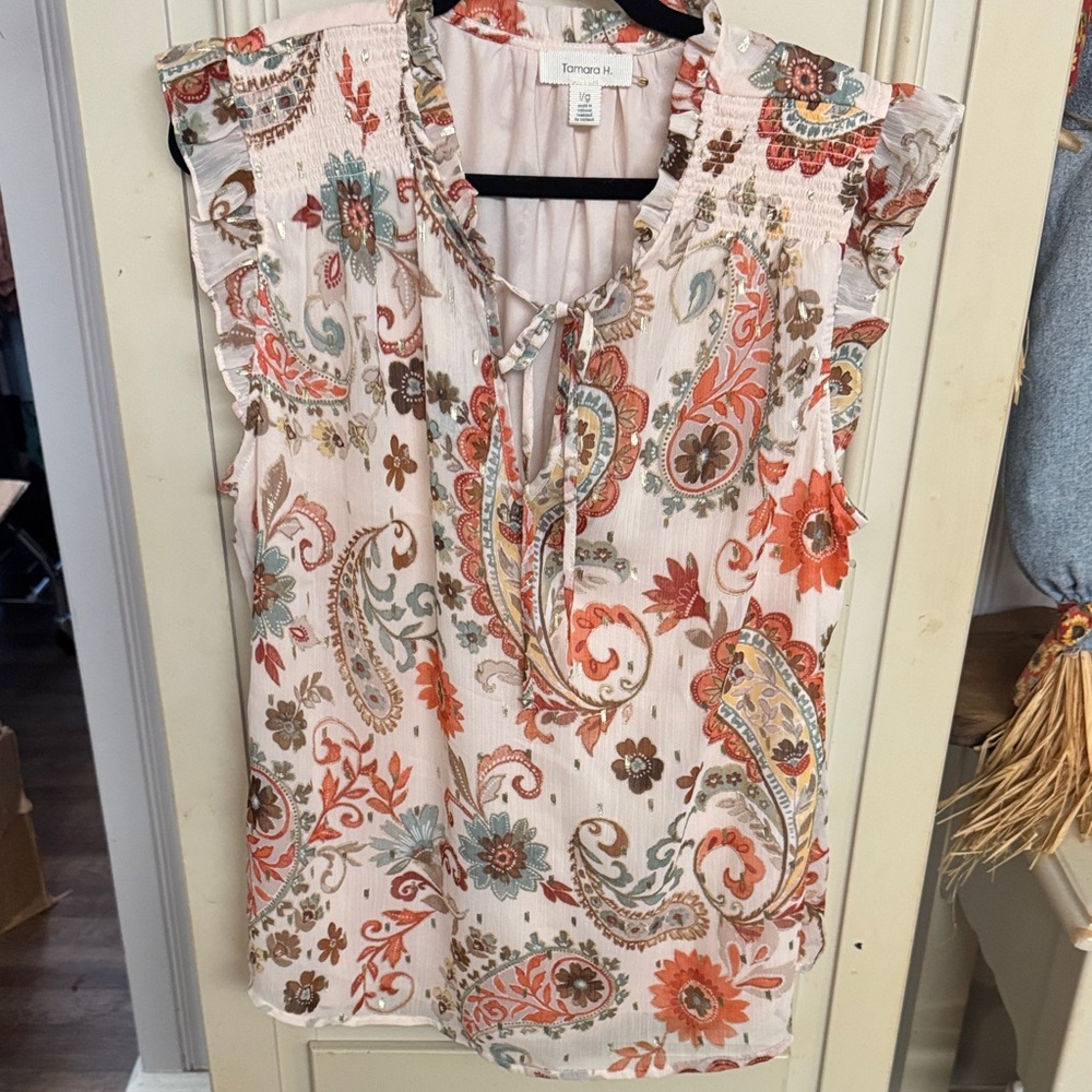 Tamara H Cream Paisley Tie-Neck Ruffled Sleeveless TOP
